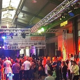 DJ Mottoparty bei einer Jubiläumsfeier in Hiddenhausen – professionelle Musik und beste Unterhaltung für besondere Anlässe