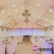 Saal-auf-einer-Hochzeit.jgeg