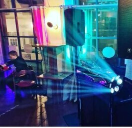 Licht & Beats! ???? Dein DJ macht die Party perfekt!