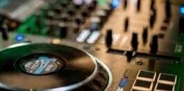 DJ-Setup in Minden – Profi-Equipment für Hochzeiten, Firmenfeiern & Partys