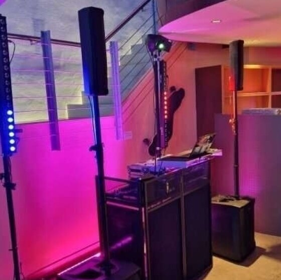 Firmenfeier mit DJ in Bielefeld feiern
