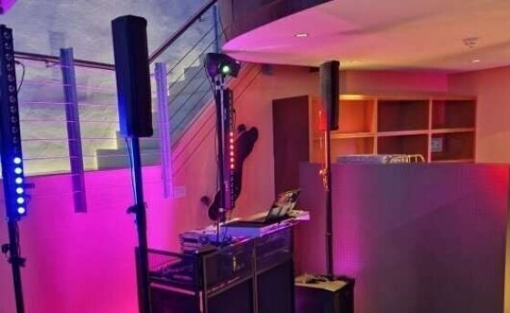 DJ in Bielefeld – Firmenfeier mit individueller Musikgestaltun