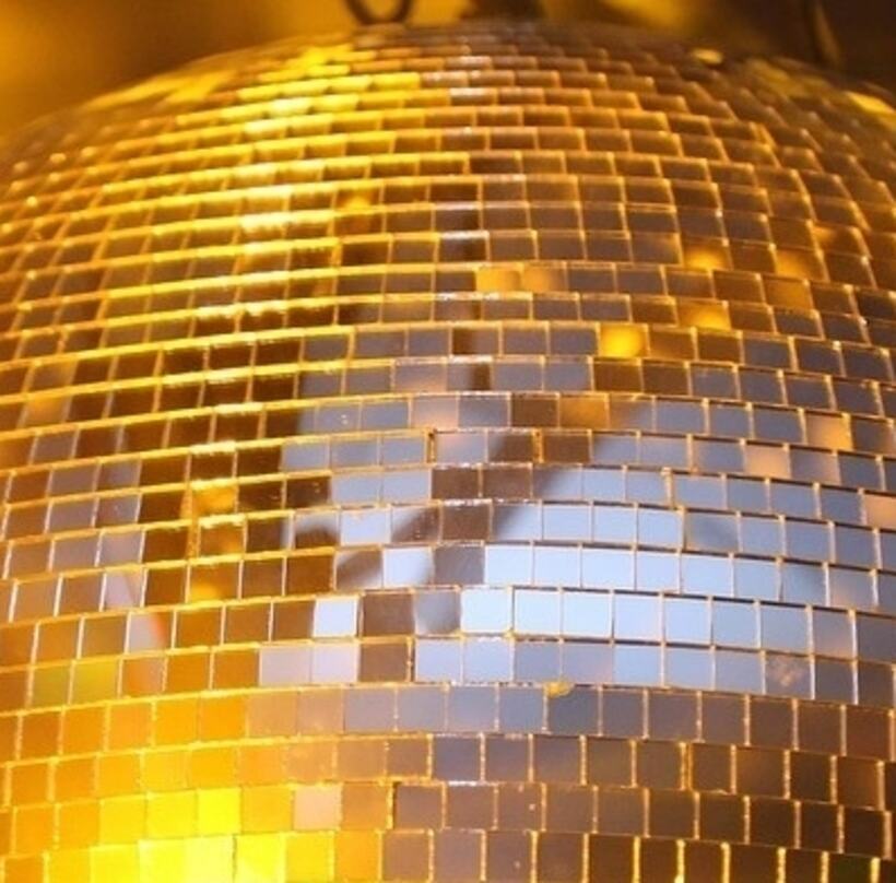 disko_diskokugel_party_tanzen_glitzerkugel_club_tanzclub_spiegelkugel_lichteffekt_stimmung_diskokugel_diskokugel_diskokugel_diskokugel_diskokugel (beschnitten) (beschnitten) disko_diskokugel_party_tanzen_glitzerkugel_club_tanzclub_spiegelkugel_lichteffekt_stimmung_diskokugel_diskokugel_diskokugel_diskokugel_diskokugel (beschnitten) (beschnitten)