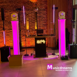 Premium Hochzeits DJ sorgt für elegante Musik und unvergessliche Stimmung bei Ihrer Hochzeit