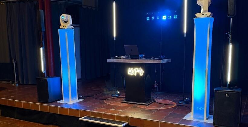 Hochzeit Blog Bild: Musik und romantische Atmosphäre bei einer Hochzeitsfeier in der Ravensberger Spinnerei Bielefeld