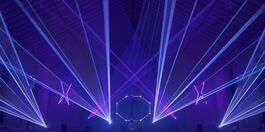 Professioneller Eventservice OWL präsentiert eine spektakuläre Lasershow für Hochzeiten und Firmenfeiern