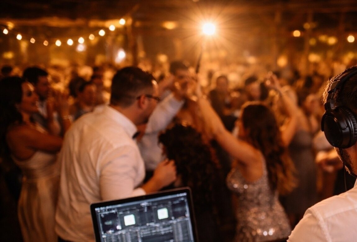 DJ Owl von Musicdreams als erfahrener DJ bei Hochzeiten und Firmenfeiern – Stimmungsvolle Musik für unvergessliche Events