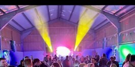 Event DJ mit Lichtshow – Party Stimmung mit professioneller Technik