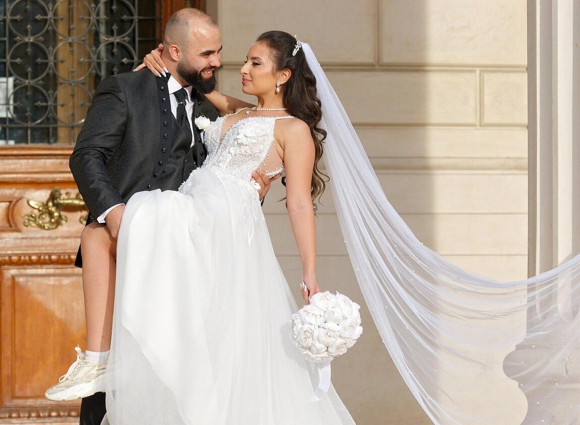 Beim Hochzeit planen spielen klassische Hochzeitstraditionen eine wichtige Rolle für eine stilvolle und persönliche Feier.