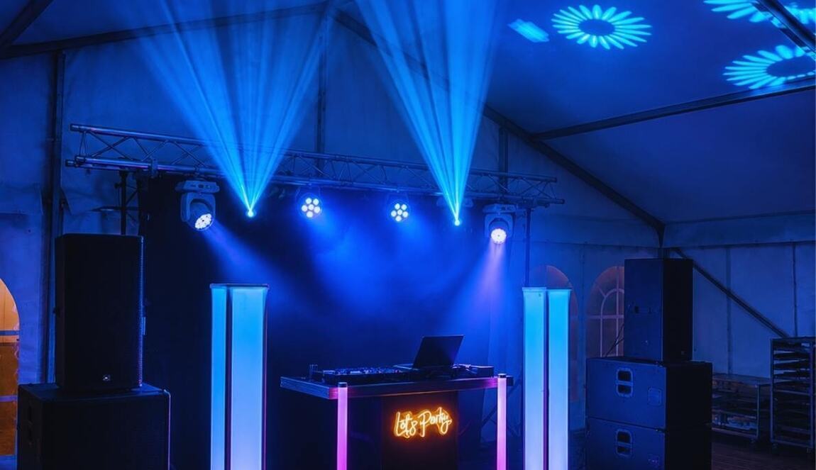 DJ für Firmenfeiern sorgt für ausgelassene Stimmung