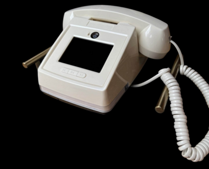 Telefon mit Bildschirm und Kamera als Video-Gästebuch